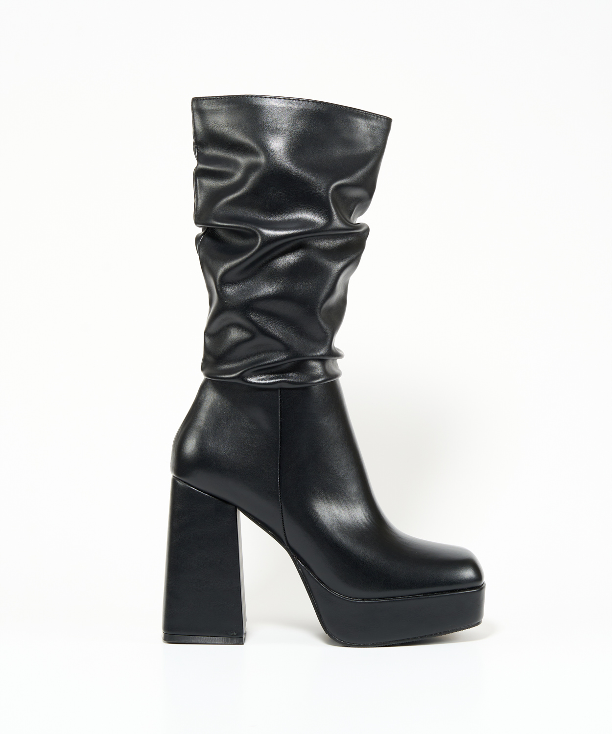 Bota plataforma ca&ntilde;a arrugada image number null